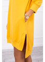 K-Fashion Šaty s kapucí a delšími zády v hořčicové barvě