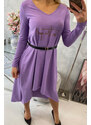 K-Fashion Šaty s ozdobným páskem a nápisem purple