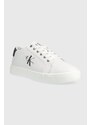 Kožené sneakers boty Calvin Klein Jeans CUPSOLE LACE UP LOW bílá barva, YM0YM00491