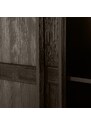 Hoorns Tmavě hnědá borovicová šatní skříň Kitai 215 x 139 cm