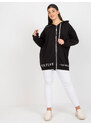 Fashionhunters Černá mikina s kapucí plus velikosti na zip s textem