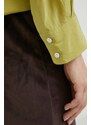 Hedvábné tričko Levi's zelená barva, relaxed, s klasickým límcem
