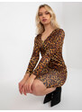 Fashionhunters Světle hnědé vypasované šaty s leopardím vzorem se zipem