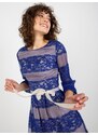 Fashionhunters Kobaltově modré midi koktejlové šaty s krajkou a páskem