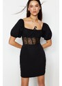 Trendyol černé přiléhavé tkané korzetové detailní elegantní večerní šaty