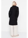 Trendyol černý širokoúhlý oversized knoflík s detailním dlouhým razítkovaným kabátem