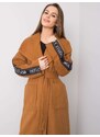 Fashionhunters Světle hnědý dámský kabát s páskem