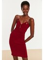 Trendyol Claret Red Stone Strap Detailní večerní šaty