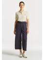 KALHOTY GANT WIDE CROPPED BELTED PANTS modrá 38