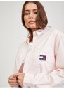 Tommy Hilfiger Světle růžová dámská oversize košile Tommy Jeans Badge Boyfriend - Dámské