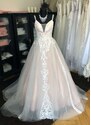 světle růžové svatební šaty Evita