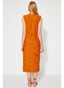 Trendyol Orange Wadding Shift/Plain Plisované midi pletené šaty