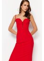 Trendyol červené, vypasované, tkané dlouhé večerní šaty