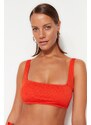 Trendyol Red Bralette Texturovaný horní díl bikin