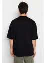 Trendyol Black Oversize Fit Crew Neck Krátký rukáv Dinosaurus Vyšívané tričko ze 100% bavlny