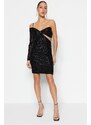 Trendyol Shiny Out Window / Cut Detail Flitry Elegantní večerní šaty s černou podšívkou