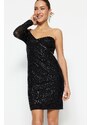 Trendyol Shiny Out Window / Cut Detail Flitry Elegantní večerní šaty s černou podšívkou