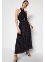 Trendyol Černé Tkané šaty S Ohlávkou Puntíky Trendyol Black Waistted A-Line Maxi Woven Halter Polka Dot