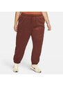 Dámské tepláky Nike Sports essential pants red (plus size)