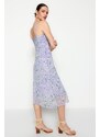 Trendyol Lilac Midi tkané lemované květinový vzor tkané šaty