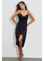 Cool & sexy dámské černé saténové šaty s přehozenými zády