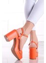 Ideal Oranžové sandály na hrubém podpatku Ashley