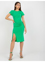Fashionhunters Zelené midi koktejlové šaty s rozparkem