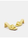 Sinsay - Pantofle na podpatku - žlutá