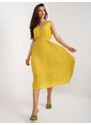 Fashionhunters Tmavě žluté rozevláté šaty s řasením