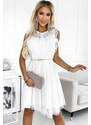 NUMOCO Bílé šaty s krajkou a zlatým páskem NATALIA Bílá