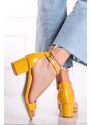 Mulanka Žluté lakované sandály na hrubém podpatku Miley