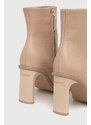 Kožené kotníkové boty Calvin Klein CURVED STIL ANKLE BO dámské, béžová barva, na podpatku, HW0HW01601