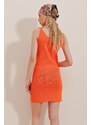 Trend Alaçatı Stili Dámské oranžové ramínko V-Neck pletené šaty
