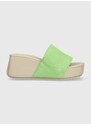 Semišové pantofle Calvin Klein Jeans WEDGE BLOCK SANDAL SU CON dámské, zelená barva, na klínku, YW0YW01015