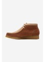 Semišové polobotky Clarks Originals Wallabee Boot dámské, hnědá barva, na klínku, 26169841