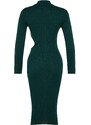 Trendyol Smaragdově zelená Midi pletenina Vypasované okno / výstřih šaty s vysokým výstřihem