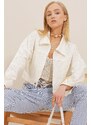 Trend Alaçatı Stili Women's White Double Pocket Zippered Crop Denim Jacket