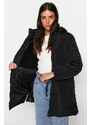Trendyol černá nadměrná kožešina s kapucí nepromokavá bunda prošívaná péřová bunda