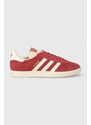 Semišové sneakers boty adidas Originals Gazelle červená barva, IG1062