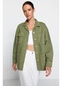 Trendyol Khaki Pocket Detailní oversize džínová košilová bunda