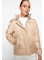 Nafukovací kabát Trendyol Beige Fur s kapucí