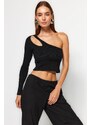 Trendyol Black Fitted Crop With Accessory Detail Piping, Flexible Knitted Blouse with Crop