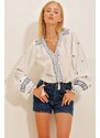 Trend Alaçatı Stili Women's White V Neck Embroidery Detailed Woven Blouse