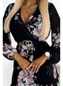 numoco basic ROSETTA - Velmi žensky působící dámské černé šaty s přeloženým obálkovým výstřihem, opaskem a vzorem růží 422-1