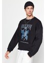 Trendyol Black Men's Oversize/Wide-Fit Crew Neck Printed Fleece Interior Cotton Sweatshirt.