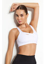 Trendyol White Medium Support/Sculpting Window/Cut Out Detail Knitted Sports Bra