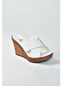 Fox Shoes White Women's Cross-Strap Slippers