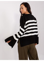 Fashionhunters Černý dámský oversize pruhovaný svetr