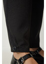 Happiness İstanbul Dámské černé stylové tkané kalhoty s knoflíky