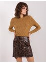Fashionhunters Klasický velbloudí svetr se vzory